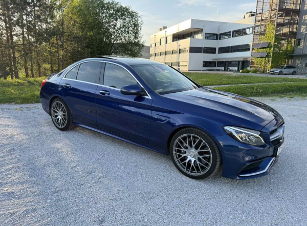 MERCEDES BENZ C / 63 AMG